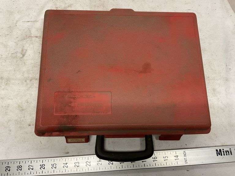 Snap on vacuum pressure gauge set Legacy Auction Company