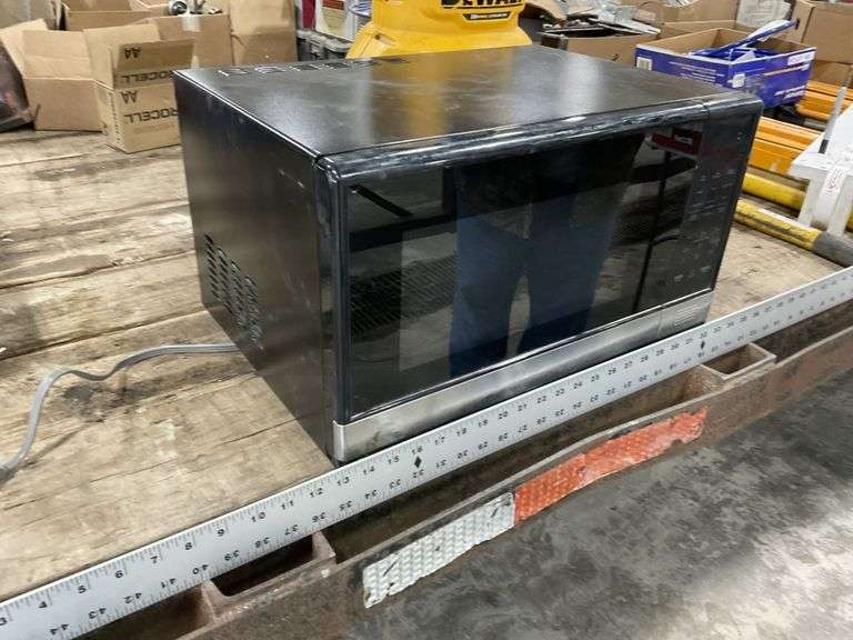 Criterion microwave Legacy Auction Company