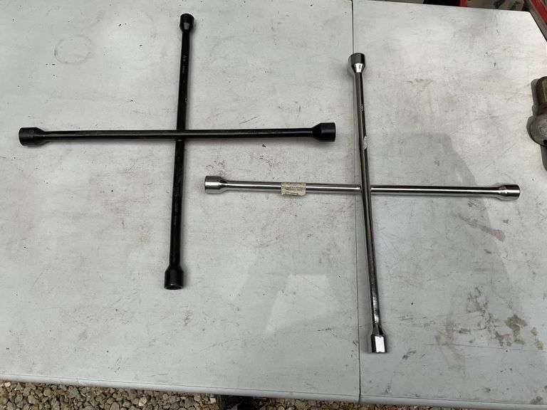 Tire irons Legacy Auction Company