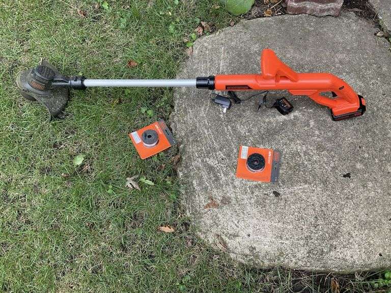 Black & Decker 20v string trimmer With battery, Legacy Auction Company