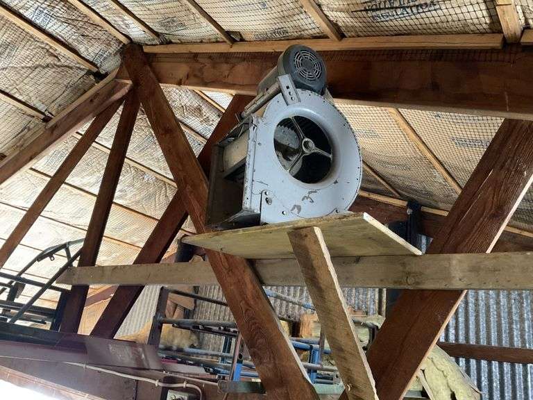 Squirrel cage fan, 20 inch sona tube tube, hog Legacy Auction Company