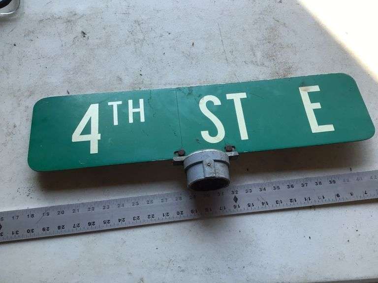 double-sided-4th-st-e-sign-legacy-auction-company