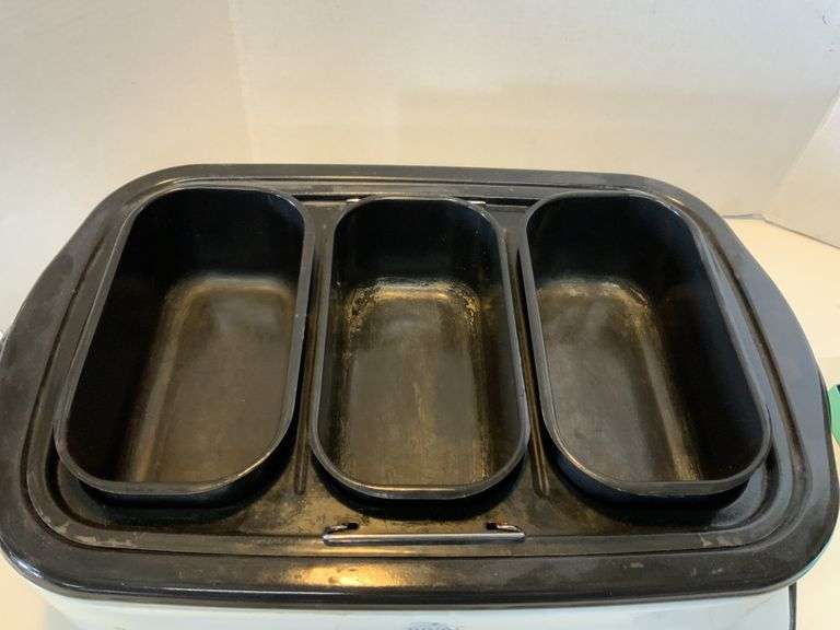 Rival 16 quart roaster oven Legacy Auction Company
