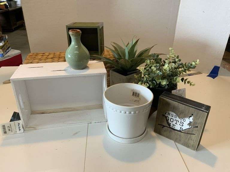 Planters, home decor etc Legacy Auction Company