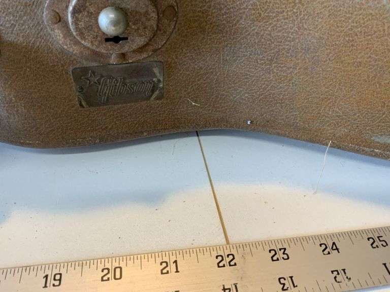 Gibson electric guitar, no strings Legacy Auction Company