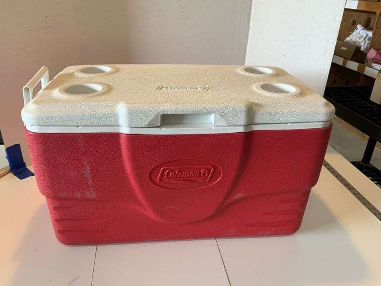 Coleman cooler, Igloo little cooler Legacy Auction Company