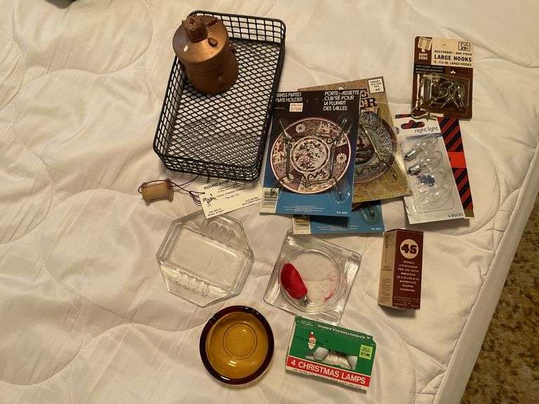 Ashtrays, plate holders miscellaneous Legacy Auction Company