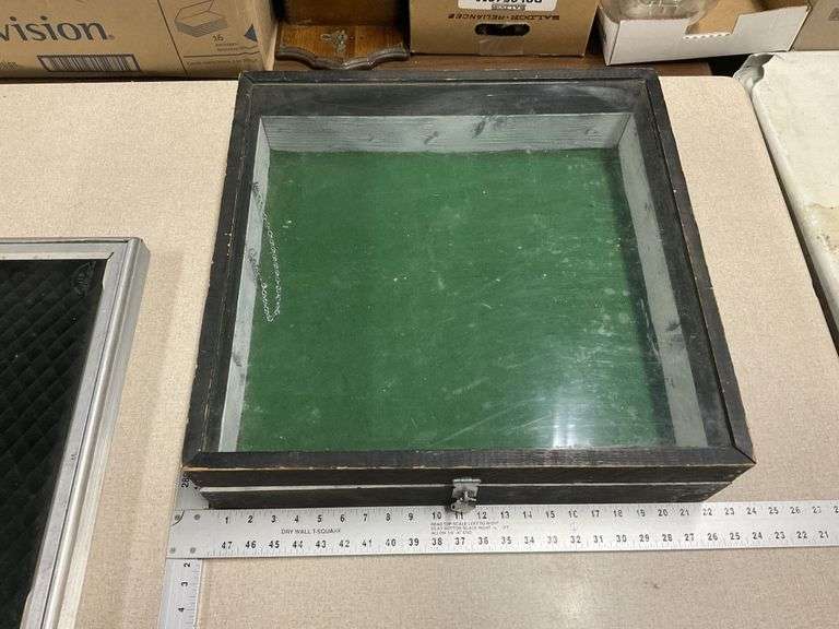 Display case - Legacy Auction Company