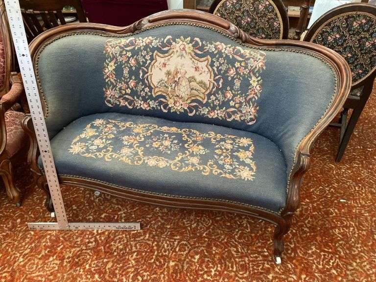 Victorian loveseat Legacy Auction Company