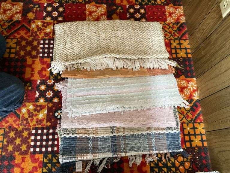 Throw rugs Legacy Auction Company