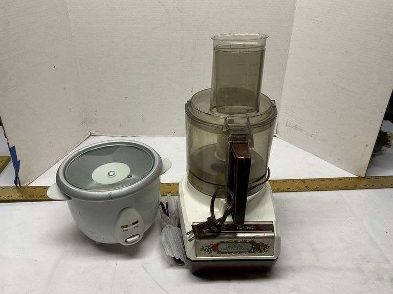 Rice cooker and Sunbeam food processor Legacy Auction Company