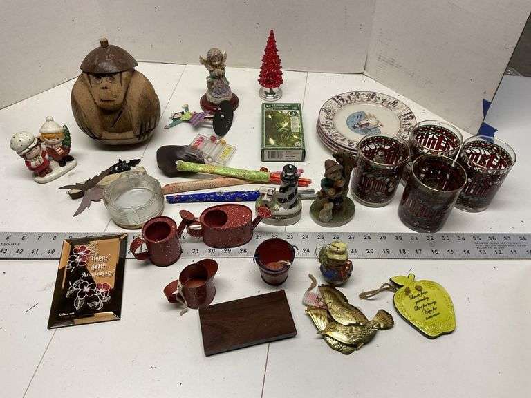 Decor etc. Legacy Auction Company