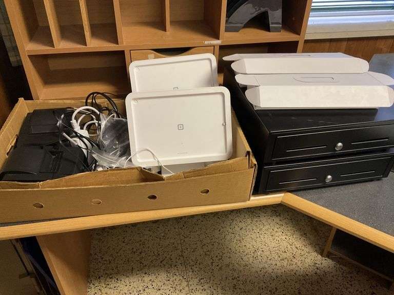 Square cash register system, 2 sets. Ipads not Legacy Auction Company