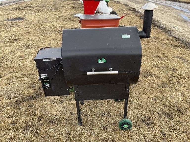 Green mountain Daniel Boone grill Legacy Auction Company