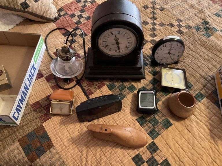 Clocks, alarm clocks etc. Legacy Auction Company