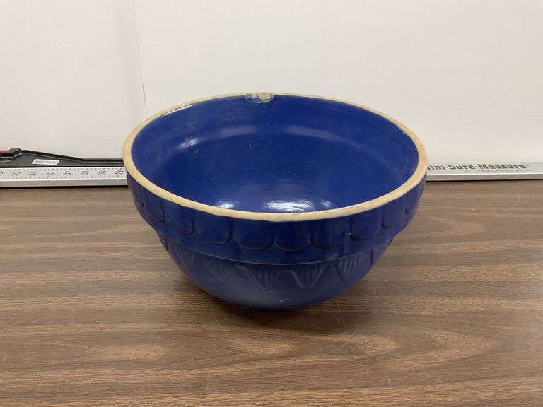 Clay City pottery bowl, chip on rim Legacy Auction Company