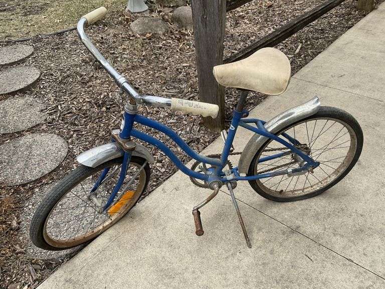 Kids Huffy bike Legacy Auction Company