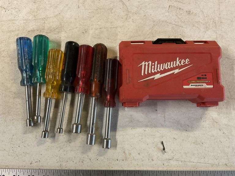 Milwaukee bit set, nut drivers Legacy Auction Company