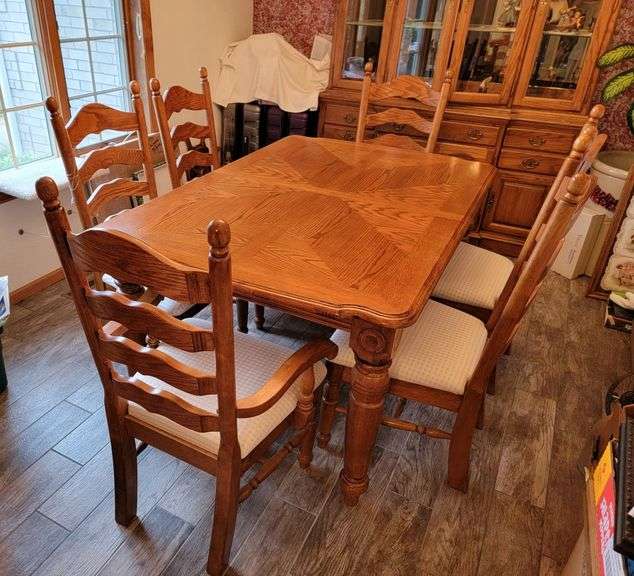 Solid Oak Dining Room Table (63"X42") Legacy Auction Company