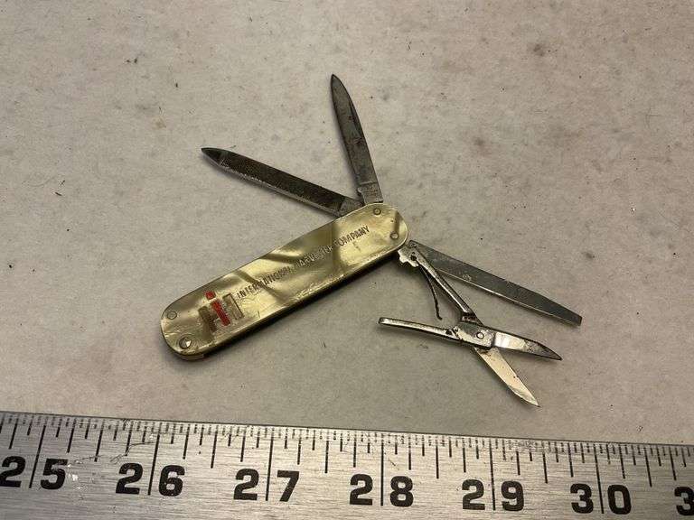 International Harvester pocket knife ,Solingen Legacy Auction Company