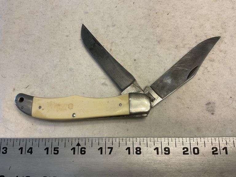 Schrade, queen Coon hunter pocket knife Legacy Auction Company