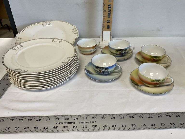 Cups/saucers, dinner plates Legacy Auction Company