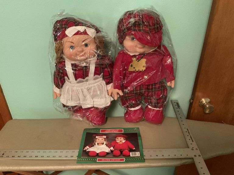 1 New pair House of Lloyd dolls Legacy Auction Company