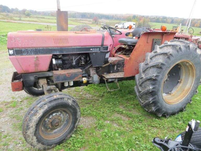Fred Neumann Jr. - Tractors & Equipment