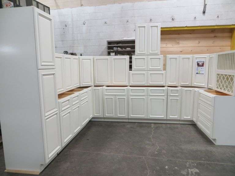 Nantucket Linen Kitchen Set 10'x14'x10' Lambrecht Auction, Inc.