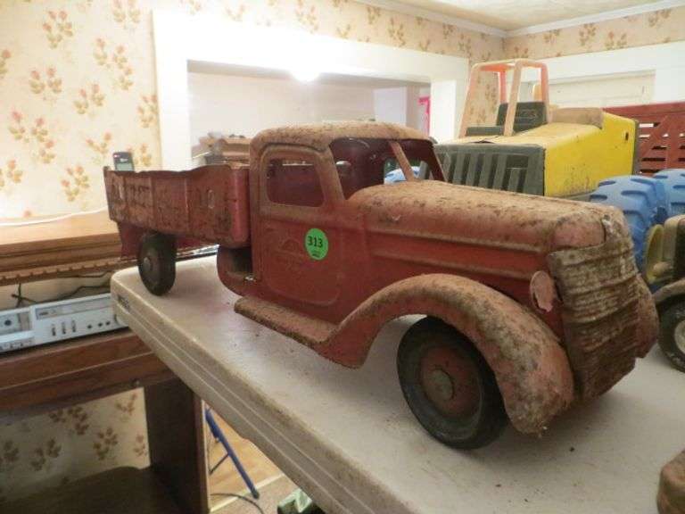 Buddy L Ladder Truck Lambrecht Auction, Inc.