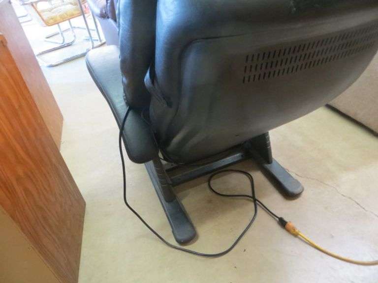 Interactive Health Massage Chair - Lambrecht Auction, Inc.