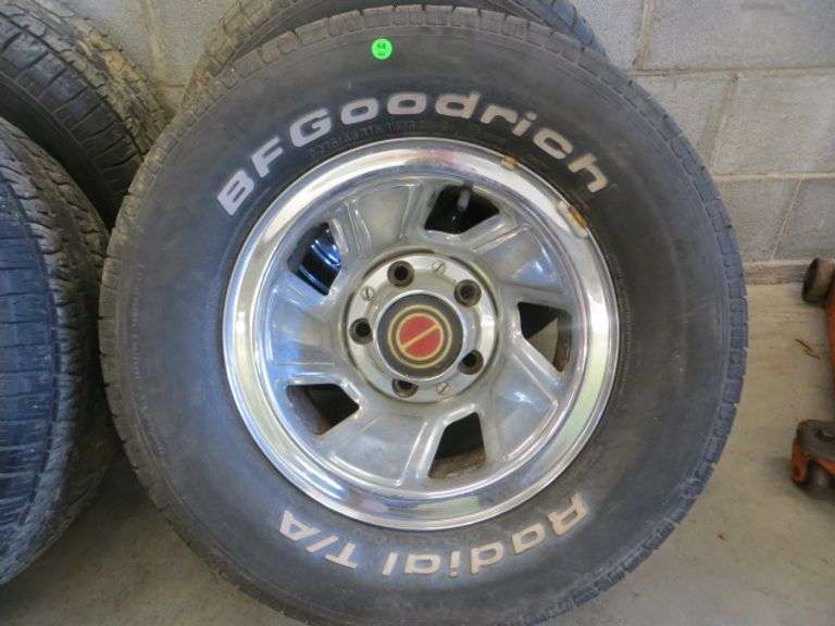 Set of Four Ford 5 Lug Rims with Goodrich P275/60R15 Tires Lambrecht