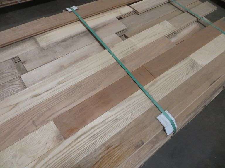 MIXED Unfinished Hardwood Flooring Lambrecht Auction, Inc.