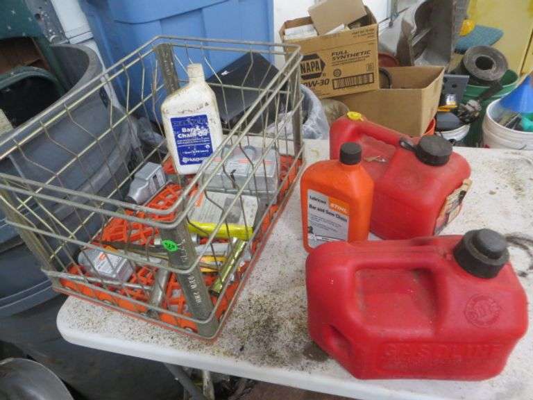 Chain Saw Oil & Gas Cans Lambrecht Auction, Inc.