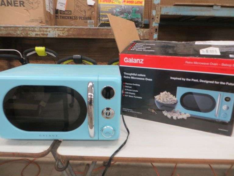 Galanz Retro Microwave Oven Lambrecht Auction, Inc.