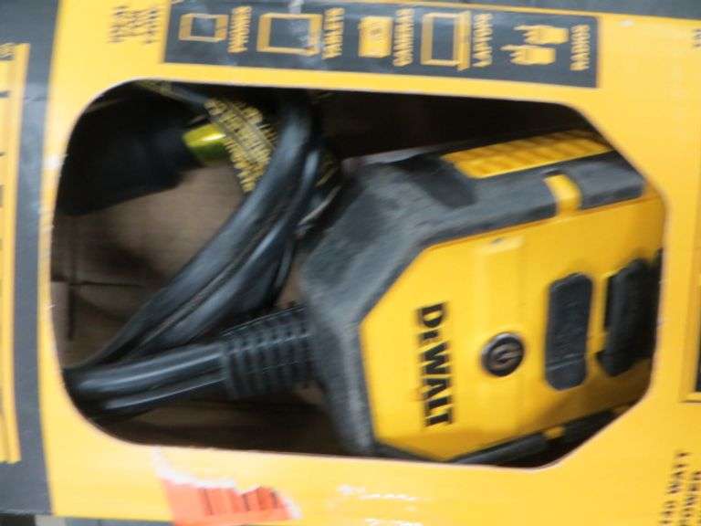 DeWalt 140W Power inverter (2) See Details Lambrecht Auction, Inc.