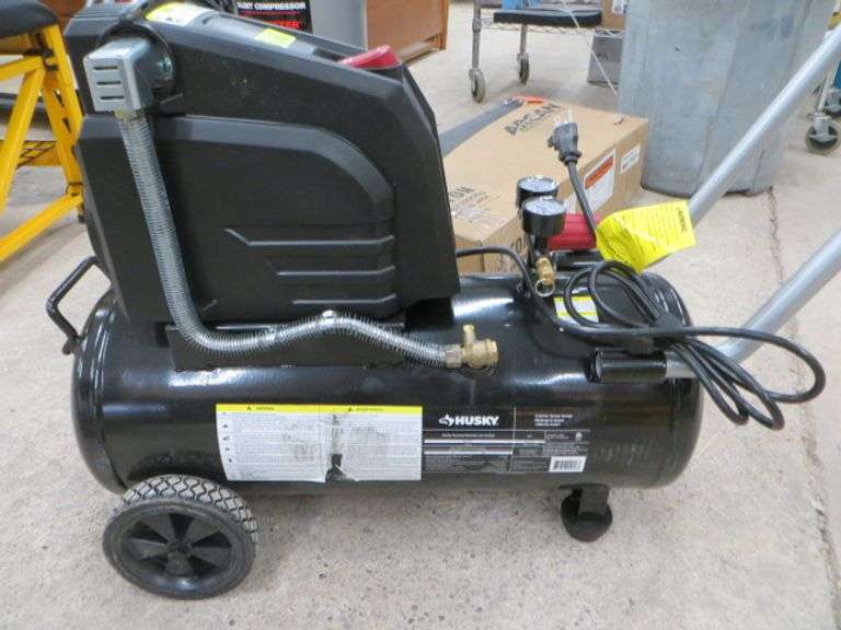 Husky 8 Gallon Oil Free Hot Dog Compressor Lambrecht Auction, Inc.