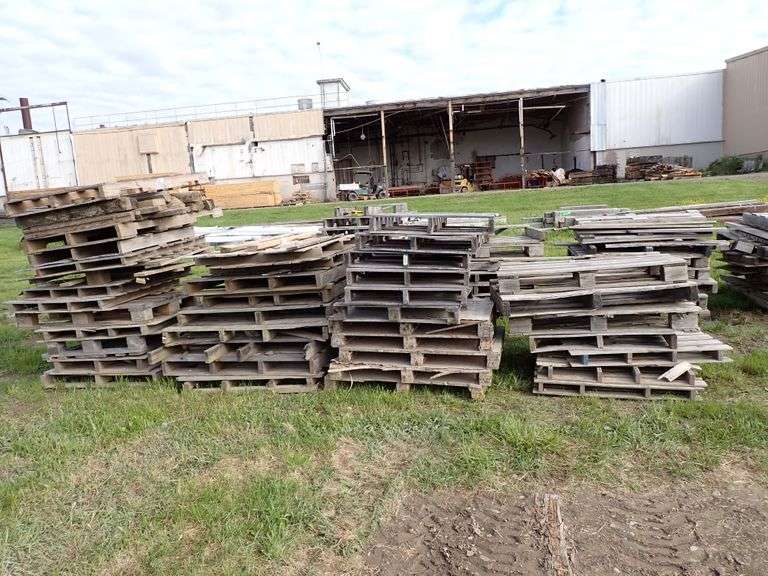 Stack of Pallets Lambrecht Auction, Inc.