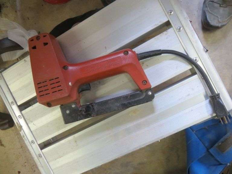Swingline Electric Stapler Lambrecht Auction, Inc.