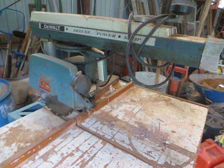 DeWalt / Black And Decker Radial Arm Saw Lambrecht Auction, Inc.