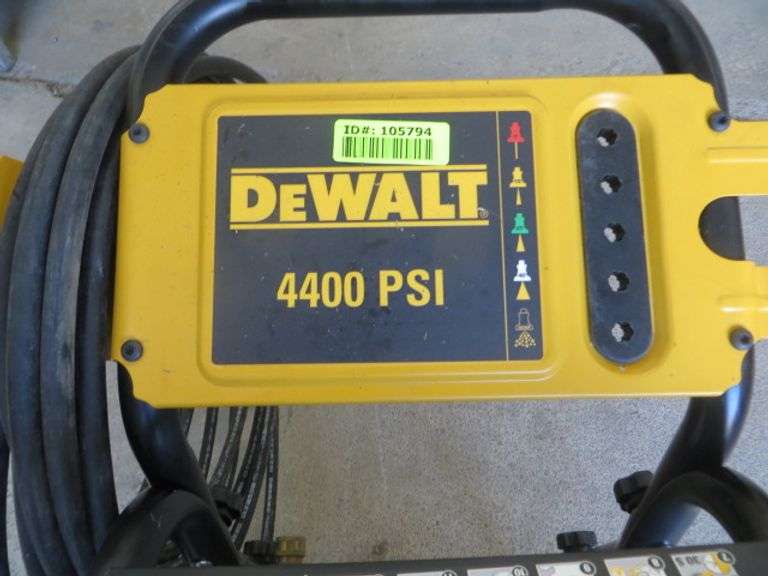 DeWalt 4400 PSI Gas Pressure Washer Lambrecht Auction, Inc.