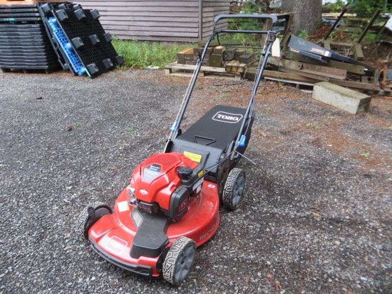 Toro Recycler SelfPropelled Push Mower See Details Lambrecht Auction