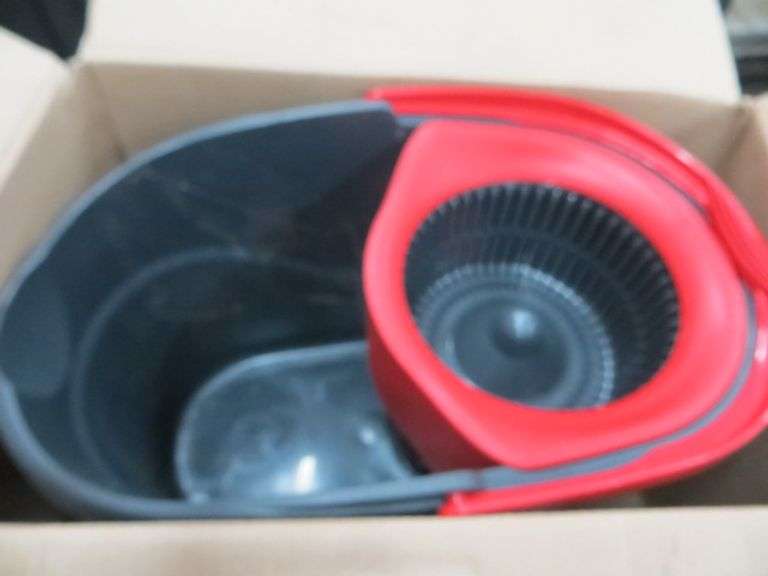 Ocedar Mop & Bucket Lambrecht Auction, Inc.