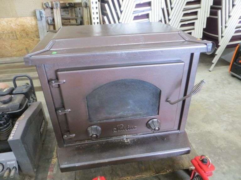 Nashua Wood Stove w/ Blower - Lambrecht Auction, Inc.