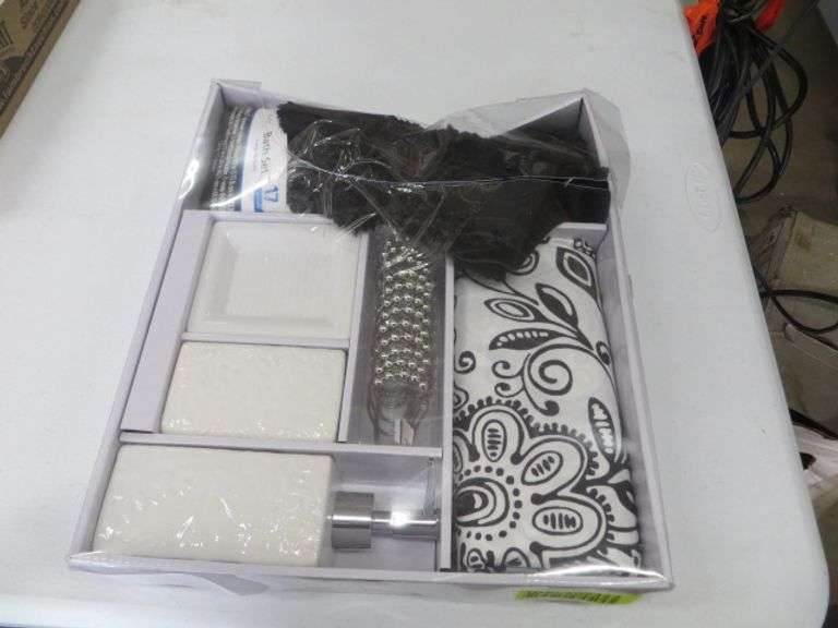 Mainstays 17 Piece Bath Set Lambrecht Auction, Inc.