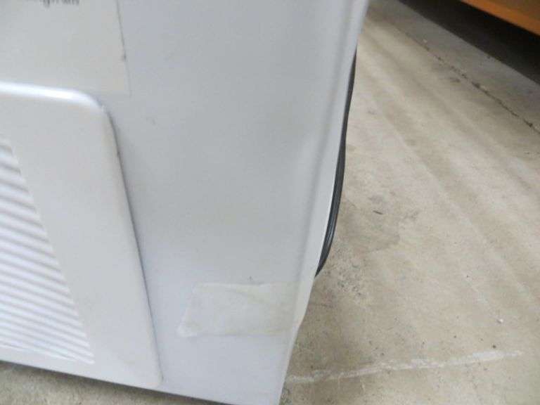 Hisense Household freezer Model FC50D6EWD Lambrecht Auction, Inc.