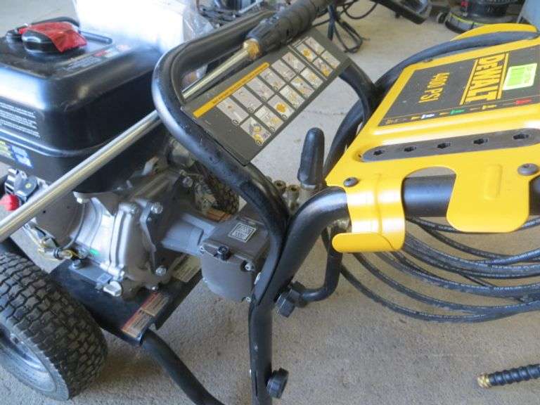 DeWalt 4400 PSI Gas Pressure Washer Lambrecht Auction, Inc.