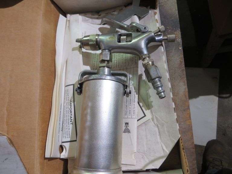 Small Craftsman Paint Sprayer Lambrecht Auction, Inc.