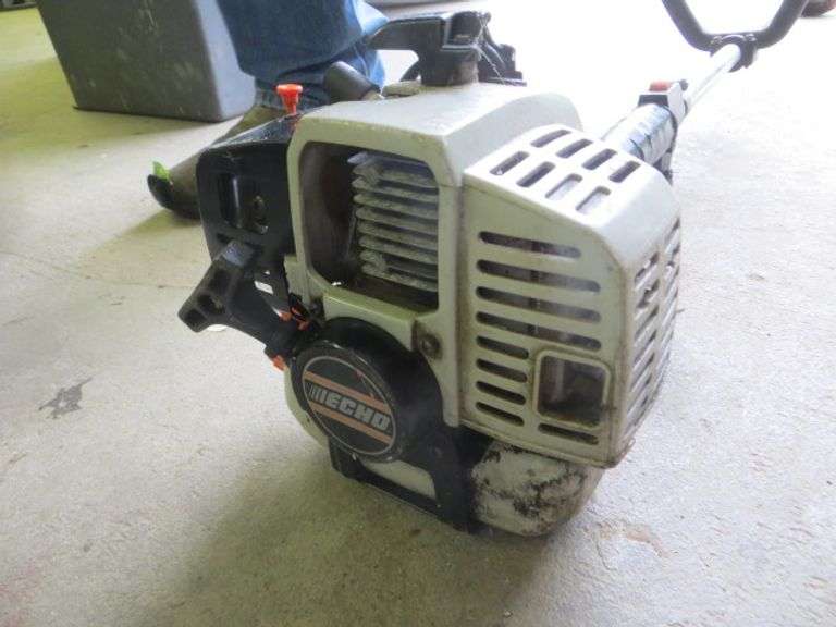 Echo SRM2400 String Trimmer Lambrecht Auction, Inc.