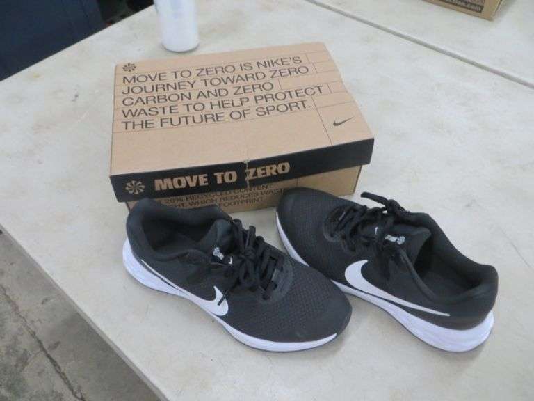 6y in women's nike shoes